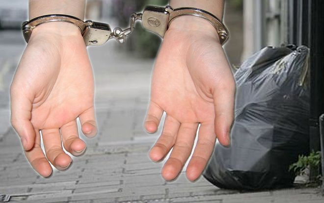 Chuyện dở khóc dở cười: Bị tống giam vì… chọn sai túi rác