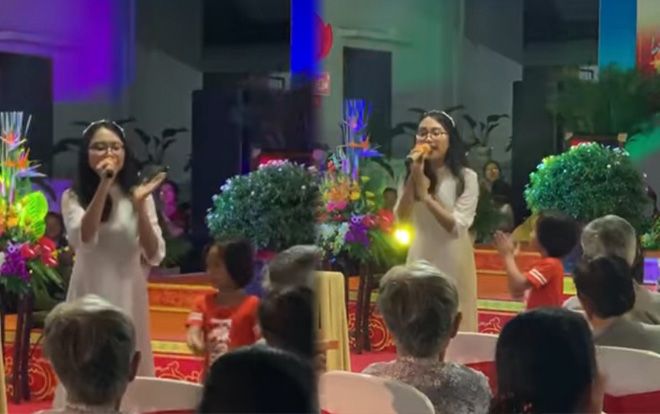 Clip siêu dễ thương: Phương Mỹ Chi cứ việc hát, nhảy phụ họa đã có… fan nhí lo