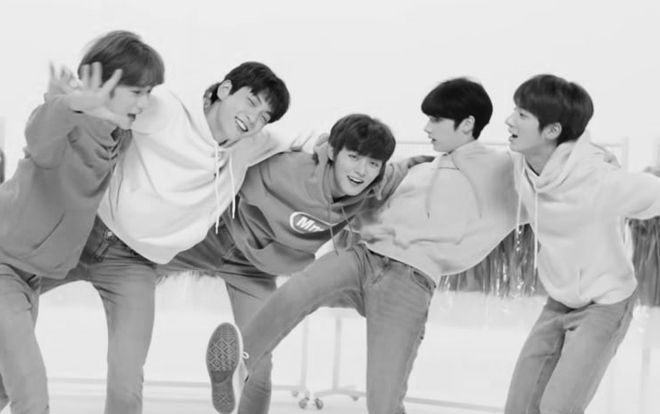 Tình trạng sức khỏe thành viên chưa ổn định, TXT một lần nữa phải dời lịch comeback