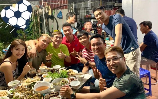 Giữa tin đồn có bạn gái mới, lộ ảnh Phan Văn Đức và Ngọc Nữ tay trong tay đi chơi