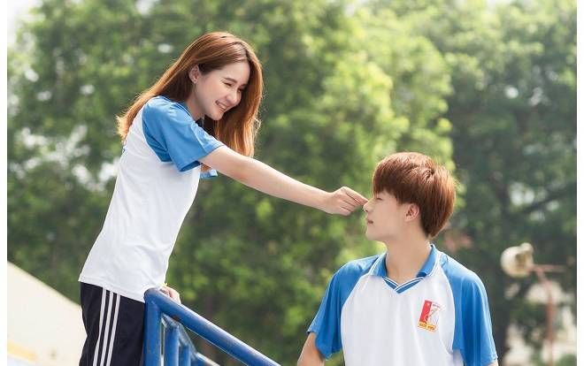 Đẹp lịm tim với bộ ảnh 'gửi thanh xuân của chúng ta' tại Đại học Bách Khoa Hà Nội của cặp đôi 'trai tài gái sắc'