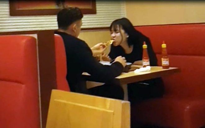 Sự hy sinh thầm lặng của bóng hồng nóng bỏng giúp Đặng Văn Lâm thăng hoa