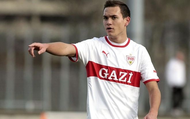 Quyết 'khóa chân' Công Phượng, Thái Lan gọi ngôi sao từng đá ở giải Đức