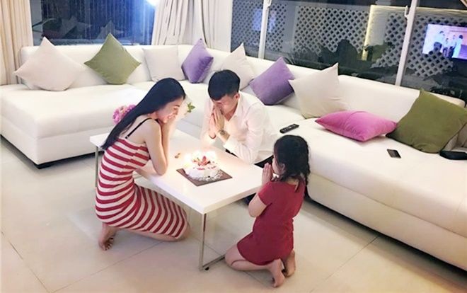 Những hình ảnh hiếm hoi và chuyện đặc biệt về bé Bánh Gạo của Công Vinh - Thủy Tiên