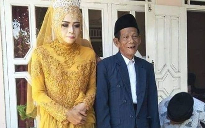 Yêu pháp sư 83 tuổi từ cái nhìn đầu tiên, cô gái 27 tuổi quyết cưới bằng được