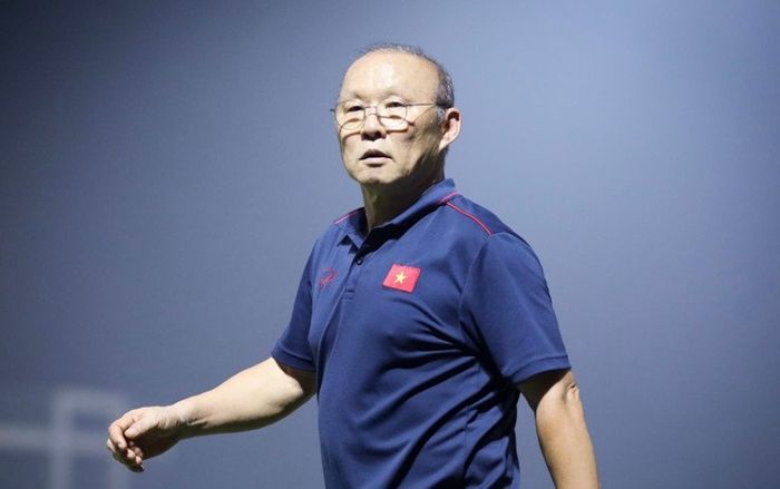 Trước khi có HLV Park Hang Seo, Kiatisak cùng 'Messi Thái' đã dè bỉu ĐT Việt Nam như thế nào?