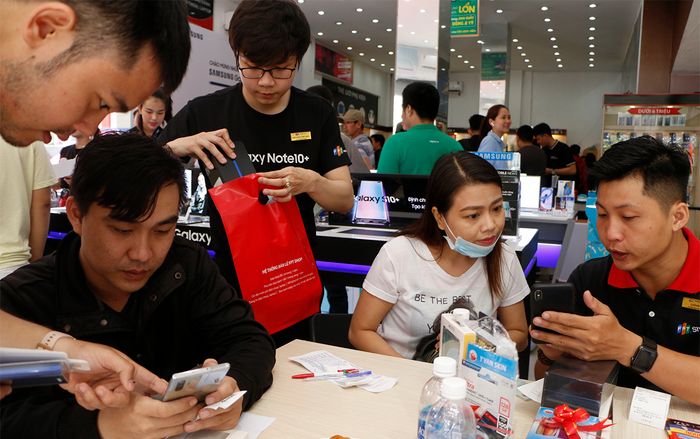Samsung Galaxy Note10/Note10+ chính thức mở bán, số lượng đặt trước gấp đôi Note9