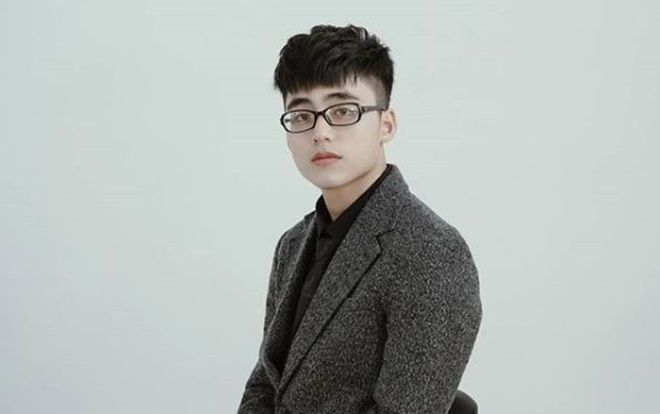 Clip: Việt Hoàng - em trai Sơn Tùng M-TP trổ tài cover hit nhạc Hoa lời Việt một thời