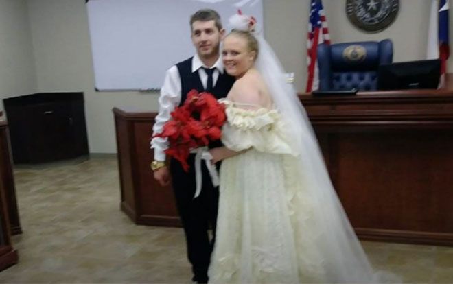 Đám cưới vừa kết thúc chưa đầy 5 phút, cô dâu chú rể đã chết thảm