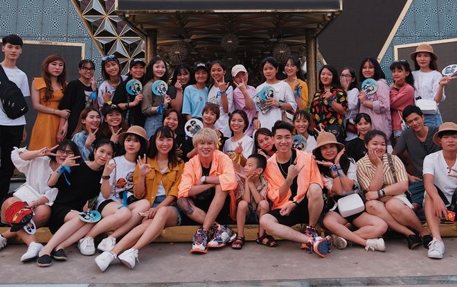 Trước thềm đêm nhạc, Jack và K-ICM bị fan… 'vây kín' trong buổi tổng duyệt