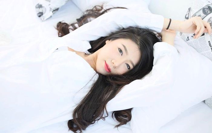 Ngắm nhan sắc nàng WAGs xinh nhất ĐT Thái Lan