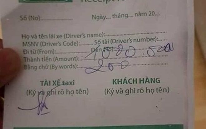 Tài xế taxi 'chặt chém' du khách 1,2 triệu đồng cho chuyến xe 8km từ sân bay về trung tâm Sài Gòn đã đến xin lỗi và trả lại tiền