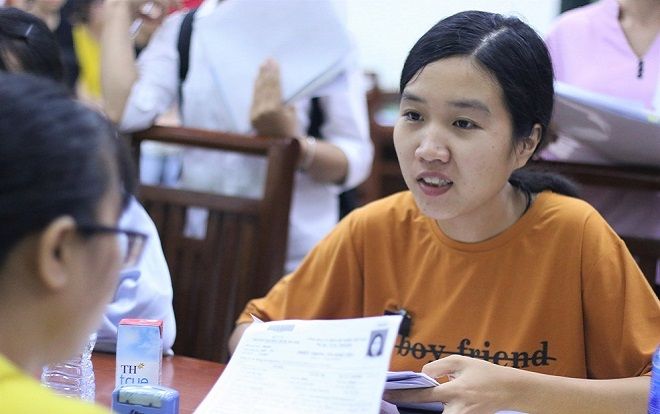 Nữ sinh mất cha, mẹ bị ung thư đã đến ĐH  Dược Hà Nội nhập học