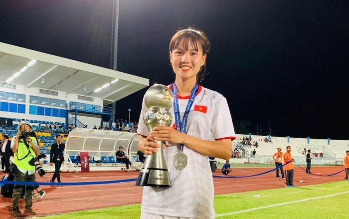 Nhan sắc cầu thủ nữ Việt Nam đẹp như hoa hậu