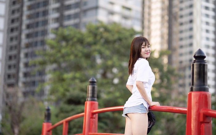 Bạn gái Lâm 'tây': Sao bà mẹ bế con bị võ sư đánh không chạy?