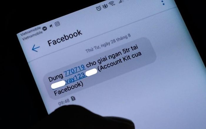Người dùng Việt hoang mang vì những tin nhắn lạ từ Facebook