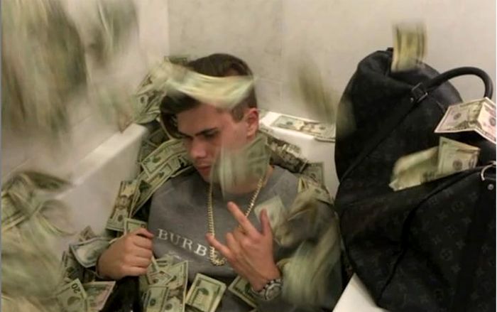 Mê sống ảo trên Instagram, thanh niên bất chấp mua bán chất cấm để rồi lĩnh án 17 năm tù