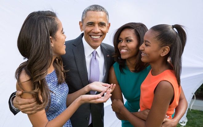 Bà Michelle tiết lộ Obama là người cha tuyệt vời: 'Anh ấy đi họp phụ huynh đều đều'