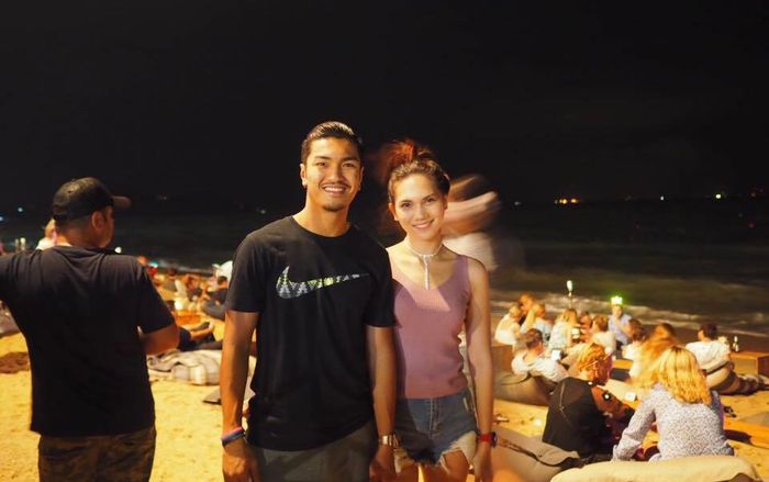 Vẻ đẹp lai Tây mê hồn của bạn gái trung vệ Thái Lan đá xấu Công Phượng