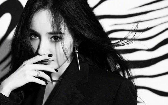 Trưởng fan của Dương Mịch chỉ trích công ty Gia Hành, 'quậy lớn' đến mức từ chức quản lý fandom