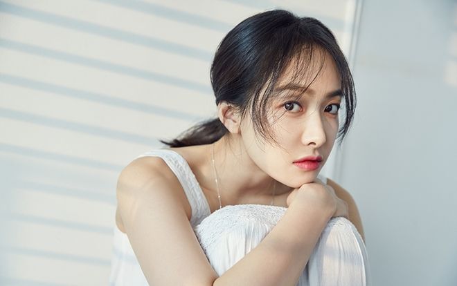 Sau Amber, Victoria là thành viên tiếp theo của f(x) tuyên bố rời SM Entertainment