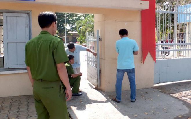 Xô xát trước ngày khai giảng, nam sinh lớp 10 bị bạn cầm vật nhọn đâm tử vong