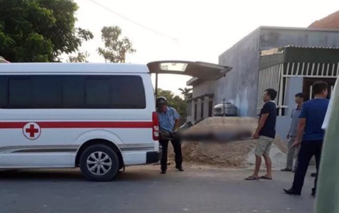 Trộn bê tông đổ móng nhà, hai người bị điện giật tử vong tại chỗ
