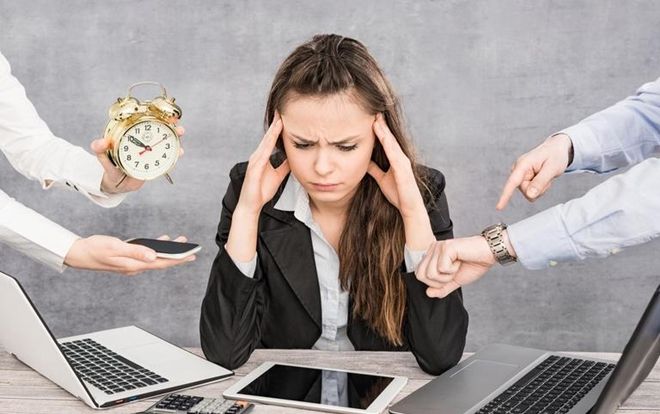 Nỗi khổ thầm kín của dân văn phòng khi làm việc teamwork