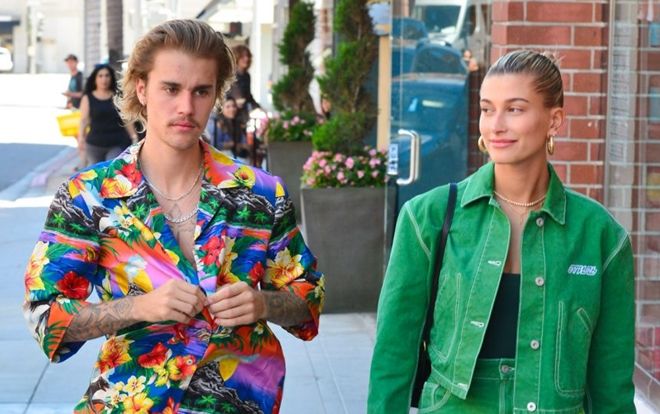 Anti-fan chê vợ chồng Justin Bieber thể hiện tình cảm quá lố, nam ca sĩ đáp trả khiến ai cũng bật cười