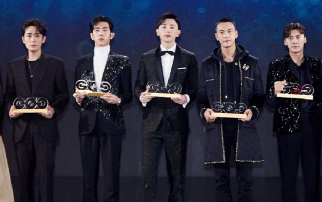 Hình ảnh được quan tâm nhất trong sự kiện GQ: Khi Lý Dịch Phong, Trần Vỹ Đình, Chu Nhất Long, Đặng Luân và Tỉnh Bách Nhiên chung khung hình