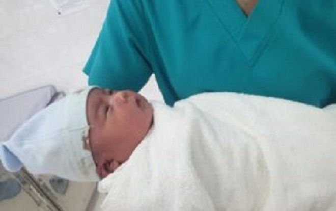 Một sản phụ sinh bé trai có trọng lượng lớn nhất từ trước đến nay tại Quảng Ngãi