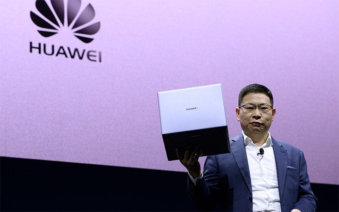 Microsoft: Ông Donald Trump đối xử thiếu công bằng với Huawei