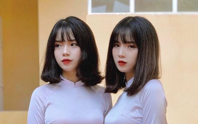 Xuất hiện trong loạt ảnh áo dài trắng tinh khôi, cặp song sinh Yên Bái bất ngờ gây 'sốt' CĐM bởi nhan sắc xinh đẹp