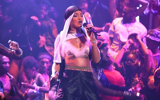 Rihanna chính là gương mặt được bạn đọc dự đoán nắm giữ vai trò 'chủ xị' Super Bowl 2020