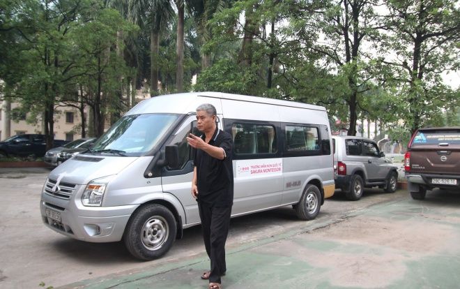 Thực nghiệm hiện trường vụ bé trai 6 tuổi trường Gateway tử vong: Tài xế Phiến đã làm gì tại nơi gửi xe sau khi đưa đón học sinh?