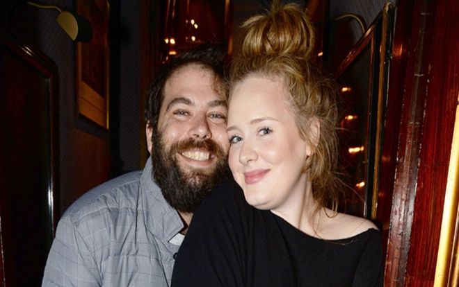 Adele chính thức đệ đơn ly hôn với Simon Konecki sau gần 5 tháng tuyên bố chia tay!