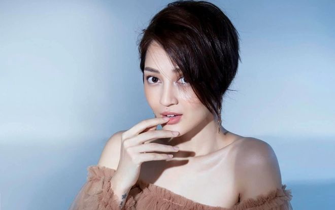 Bảo Anh khoe nhẫn cưới kim cương: Loạt sao Việt không giấu nổi 'cú sốc' ngay đêm Trung Thu