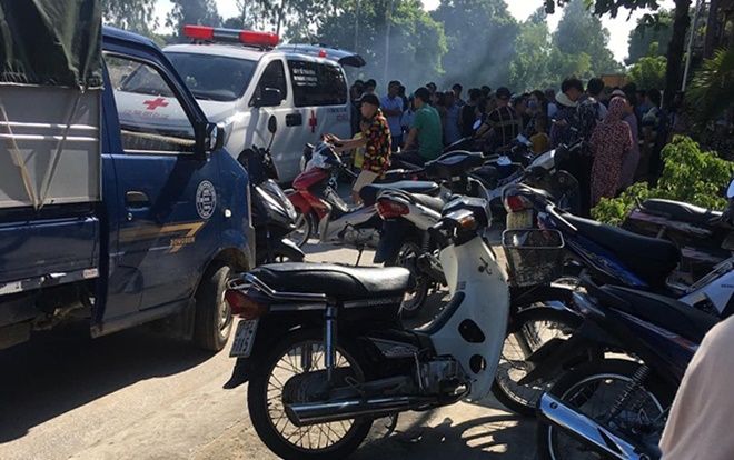 Mâu thuẫn vì chiếc điếu cày, em trai đâm anh ruột tử vong trong lễ cúng 49 ngày bố mất