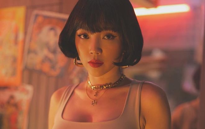 Tóc Tiên chỉ vừa hát chay ca khúc kết hợp cùng Da LAB, MV đã xuất sắc cán mốc top 2 trending Youtube