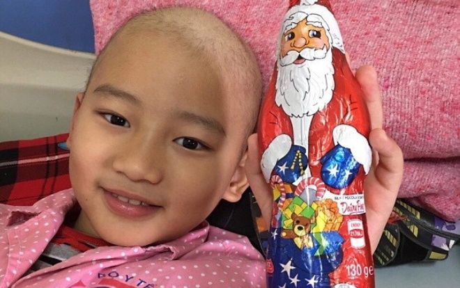 Nghị lực bé trai 10 tuổi bị ung thư và câu nói chạm đến trái tim nhiều người: 'Có loại thuốc nào cho con uống để ngủ mãi không'