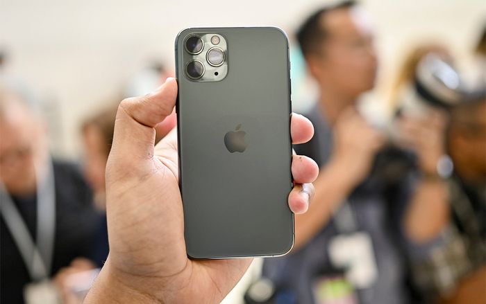 Người Việt phải làm bao nhiêu ngày mới mua được iPhone 11?