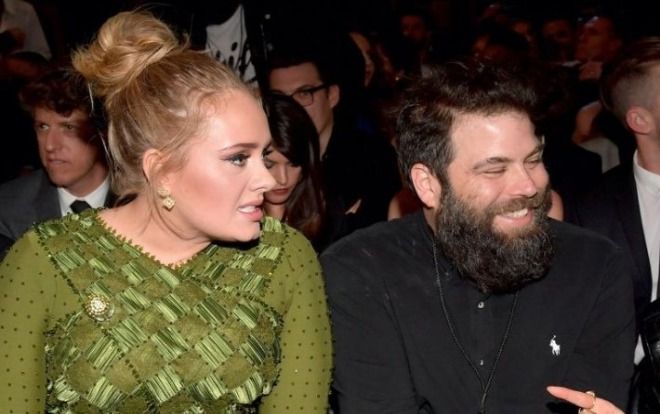 Lý do gì khiến Adele đệ đơn ly dị?