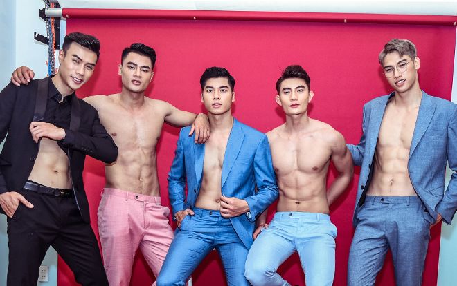 Top 5 Mister Vietnam 2019 vạch áo, khoe cơ bụng 6 múi, Hữu Đạt cover Hồng nhan 'siêu ngầu'