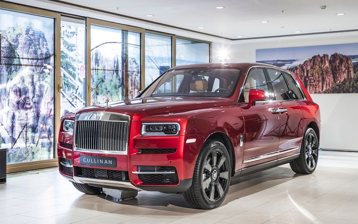 Rolls-Royce Cullinan giá hơn 32 tỷ ở Việt Nam bị triệu hồi vì lý do không tưởng