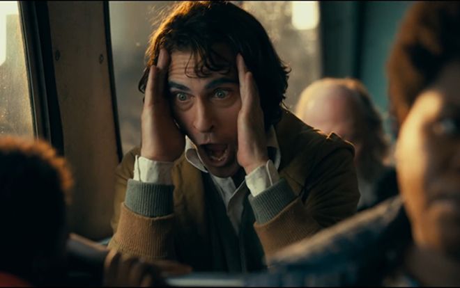 Sẽ chẳng thể có một Joker hoàn hảo nếu không có điệu cười của Joaquin Phoenix