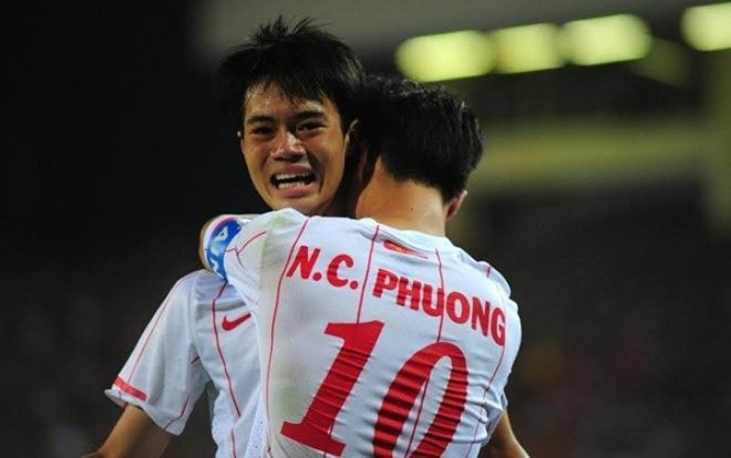 Văn Toàn 'khóc nghẹn' khi Xuân Trường chiếm giường Công Phượng