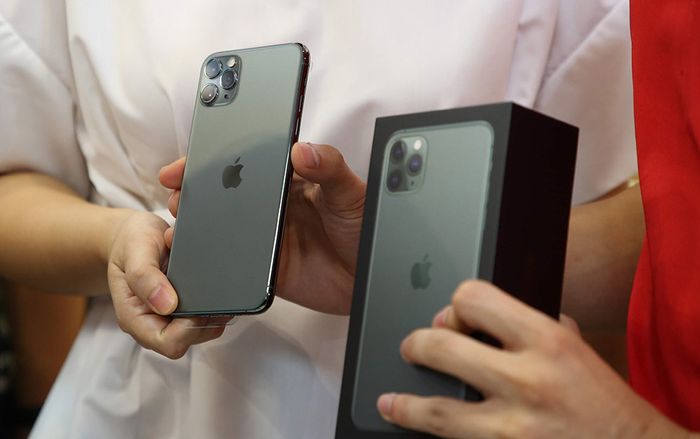 Hành trình mua iPhone 11 của người Việt: Chỉ ngủ ba tiếng, ăn một bữa vì sợ mất chỗ