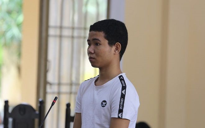 Thanh niên đâm bà cụ 82 tuổi để cướp 503.000 đồng về đưa cho mẹ và giữ lại 3.000 mua mì tôm lĩnh 13 năm tù