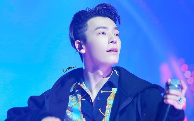 Donghae (Super Junior) cáu gắt trên mạng xã hội vì bị fan cuồng quấy rối điện thoại liên tục