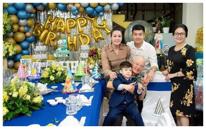 Sau bao 'ồn ào' hậu ly hôn Nhật Kim Anh gây bất ngờ khi cùng chồng cũ tổ chức sinh nhật cho con trai